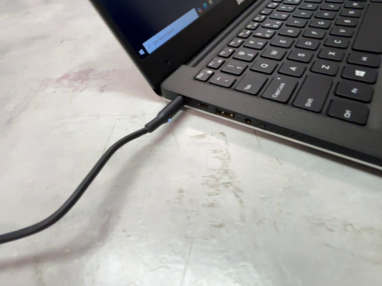 Dell XPS 13 (9360) Silber 2017, Intel Core i7-7560U, 8GB RAM, 256GB SSD, inkl. Ladekabel | Zustand: Gebraucht – Bild 5