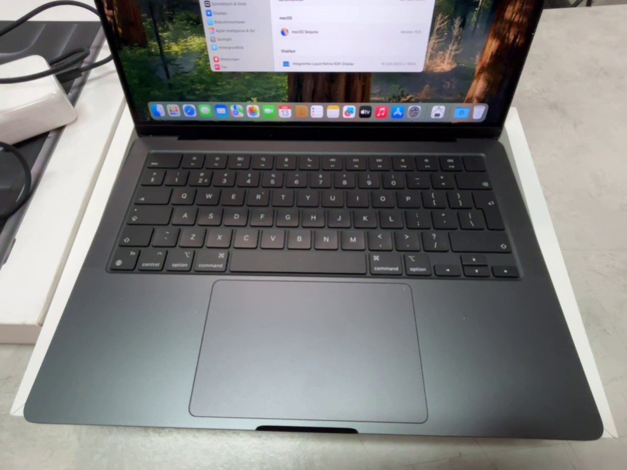 MacBook Pro 14 M3 Pro 2023 Silber, M3 Pro| 11 core cpu | 14 core gpu, 18gb ram, 512gb ssd, de | ovp | zyklen :9 | English (QWERTY) | Zustand: Sehr Gut – Bild 3
