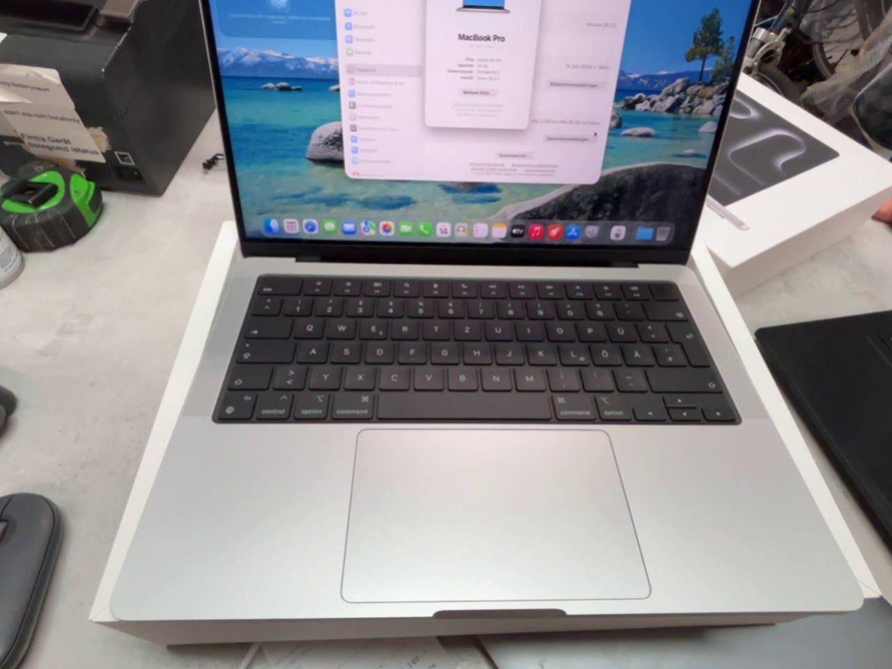 Apple MacBook Pro 14 (2024) Silber, M4 Pro, 12 Core CPU, 16 Core GPU, 24GB RAM, 512GB SSD, DE, Zyklen: 22, OVP | Zustand: Wie Neu – Bild 2