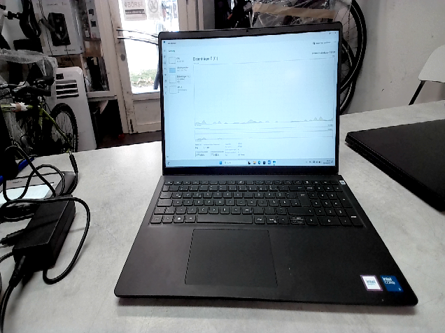 Dell Pro 15 Essential (2024, Schwarz), Intel Core 3 100U, 8GB RAM | 512GB SSD | Zustand: Gut – Bild 3