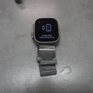 Apple Watch Ultra 2 49mm Titan Natur, Smartwatch GPS Cellular mit Ladekabel und Milanaise Armband | Zustand: Gut | Farbe: schwarz