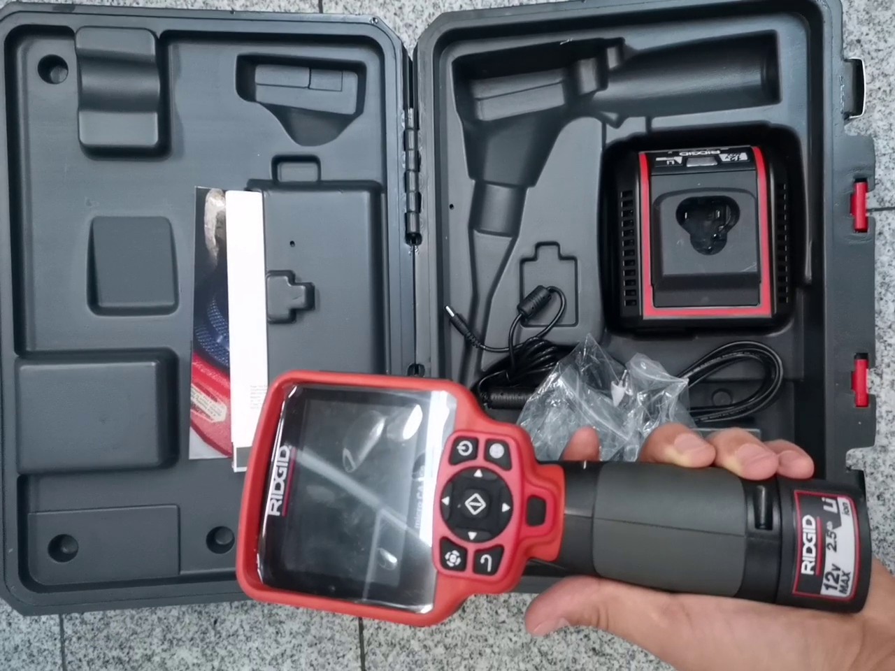 Ridgid micro CA-350 rot schwarz, Digitale Inspektionskamera im Koffer mit 12V Li-Ion Akku, Ladegerät und flexiblem Kamerakabel | Zustand: Sehr Gut – Bild 4