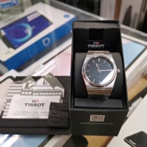 Tissot PRX 40mm Herrenuhr Edelstahl Schwarz, Schwarzes Zifferblatt, Quarzwerk, inkl. OVP und Rechnung vom 13.10.2022 | Zustand: In Ordnung