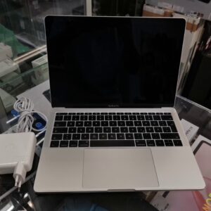 Apple MacBook Pro 13 2017 Silber, Core i5 8GB RAM 128GB SSD 13 Zoll 2x Thunderbolt 3 mit Ladegerät | Zustand: Gut