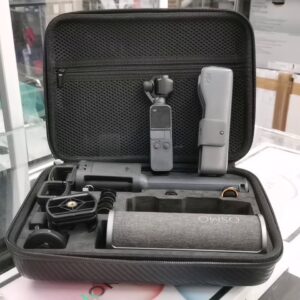 DJI Osmo Pocket Creator Combo, Gimbal-Kamera mit Transporttasche, Verlängerungsstab, Controller-Rad und Zubehör | Zustand: Sehr Gut