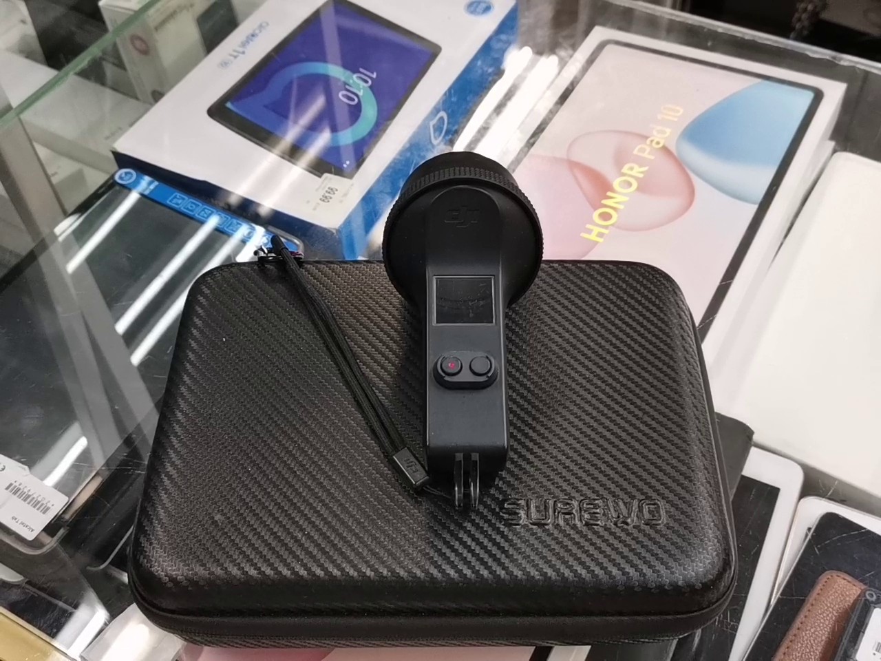 DJI Osmo Pocket Creator Combo, Gimbal-Kamera mit Transporttasche, Verlängerungsstab, Controller-Rad und Zubehör | Zustand: Sehr Gut – Bild 5