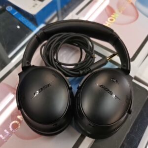 Bose QuietComfort Headphones Schwarz, Over-Ear Bluetooth-Kopfhörer mit aktiver Geräuschunterdrückung und Audiokabel im Lieferumfang | Zustand: Gut