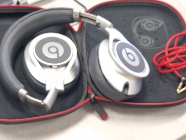Beats Executive Silber, Over-Ear-Kopfhörer mit aktiver Rauschunterdrückung und Case | Zustand: Sehr Gut – Bild 3
