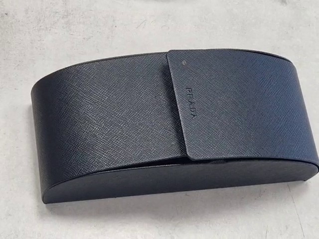 Prada SPR 09ZS Grau, Rechteckige Sonnenbrille für Herren aus Acetat mit Triangolo-Logo und Bügeln in Grau | Zustand: Sehr Gut – Bild 6