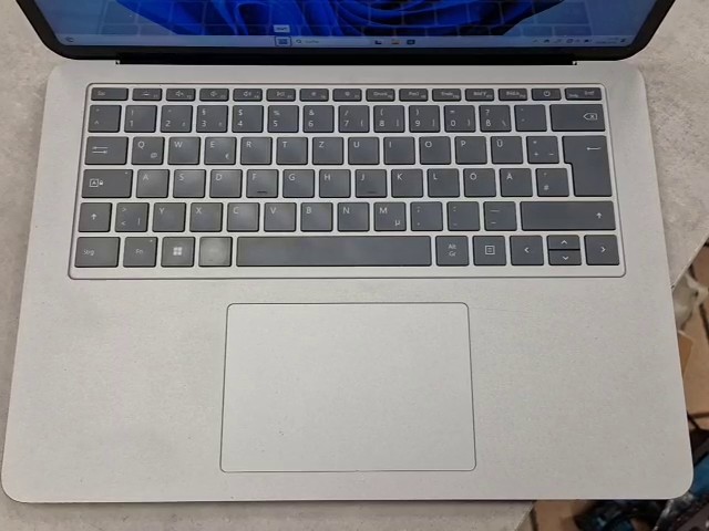 Microsoft Surface Laptop Studio 2021 Platin, Intel Core i7-11370H, 32 GB RAM, 2 TB SSD, NVIDIA GeForce RTX 3050 Ti, 14,4 Zoll Touch Display | Zustand: Sehr Gut – Bild 3
