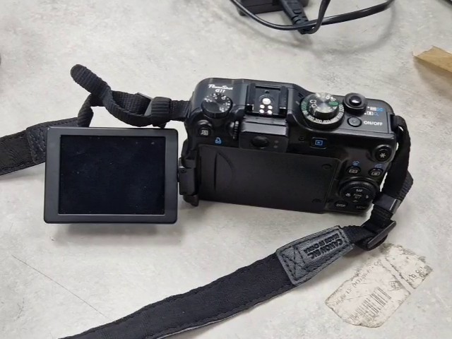 Canon PowerShot G11 2009 schwarz, Kompaktkamera, 10 Megapixel, 5x optischer Zoom 28-140mm, schwenkbares 2,8 Zoll LCD, RAW-Unterstützung | Zustand: Gut – Bild 4