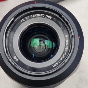 Sony FE 28-70mm F3.5-5.6 OSS schwarz, 28-70mm, f3.5-5.6, OSS, Filtergröße 55mm, leichte Kratzer am Bajonett | Zustand: Gut