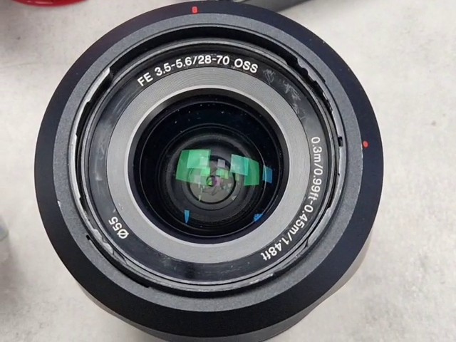 Sony FE 28-70mm F3.5-5.6 OSS schwarz, 28-70mm, f3.5-5.6, OSS, Filtergröße 55mm, leichte Kratzer am Bajonett | Zustand: Gut