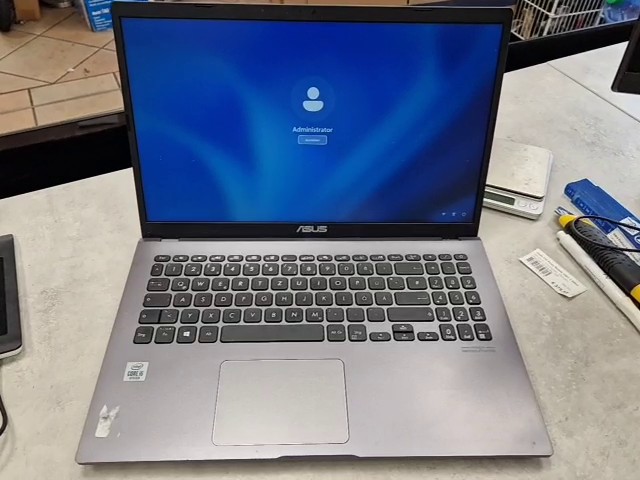 Asus R545F Grau 2019, 15,6 Zoll FHD Display, Intel Core i5-10210U, 8 GB RAM, 512 GB SSD, Windows, beleuchtete Tastatur | Zustand: Gut
