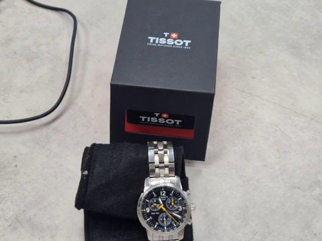 Tissot PRC 200 Chronograph Edelstahl Schwarz, Saphirglas, Quarzwerk, 200m wasserdicht, leichte Kratzer Gehäuseboden, mit OVP | Zustand: Sehr Gut – Bild 3
