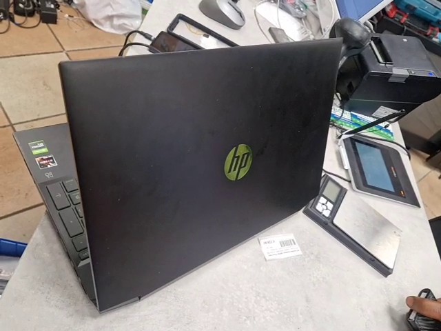 HP Pavilion Gaming 15-ec1xxx (2020) Schwarz, AMD Ryzen 5 4600H, 8 GB RAM, 512 GB SSD, NVIDIA GeForce GTX 1650, sichtbare Flecken | Abnutzung | Zustand: Sehr Gut – Bild 6