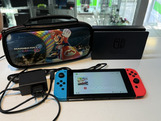 Nintendo Switch V2 Rot Blau 2019, Inklusive Docking-Station, Ladegerät und Mario Kart Schutztasche. | Zustand: Sehr Gut | Farbe: schwarz – Bild 2