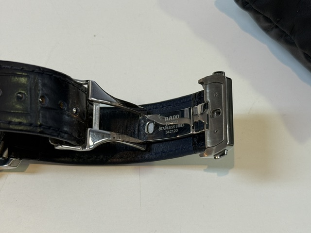 Rado DiaMaster Quarz Blau Leder, Damenarmbanduhr mit blauem Zifferblatt, Datumsanzeige, blauem Lederarmband, mit Verpackung, Zertifikat und ohne Batterie | Zustand: Sehr Gut – Bild 5