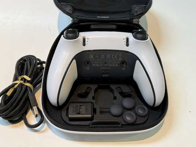 Sony DualSense Edge Controller Weiss, Professioneller Wireless-Controller für PlayStation 5 mit Transportcase, wechselbaren Stick-Modulen, Rücktasten und USB-Kabel | Zustand: Sehr Gut – Bild 3