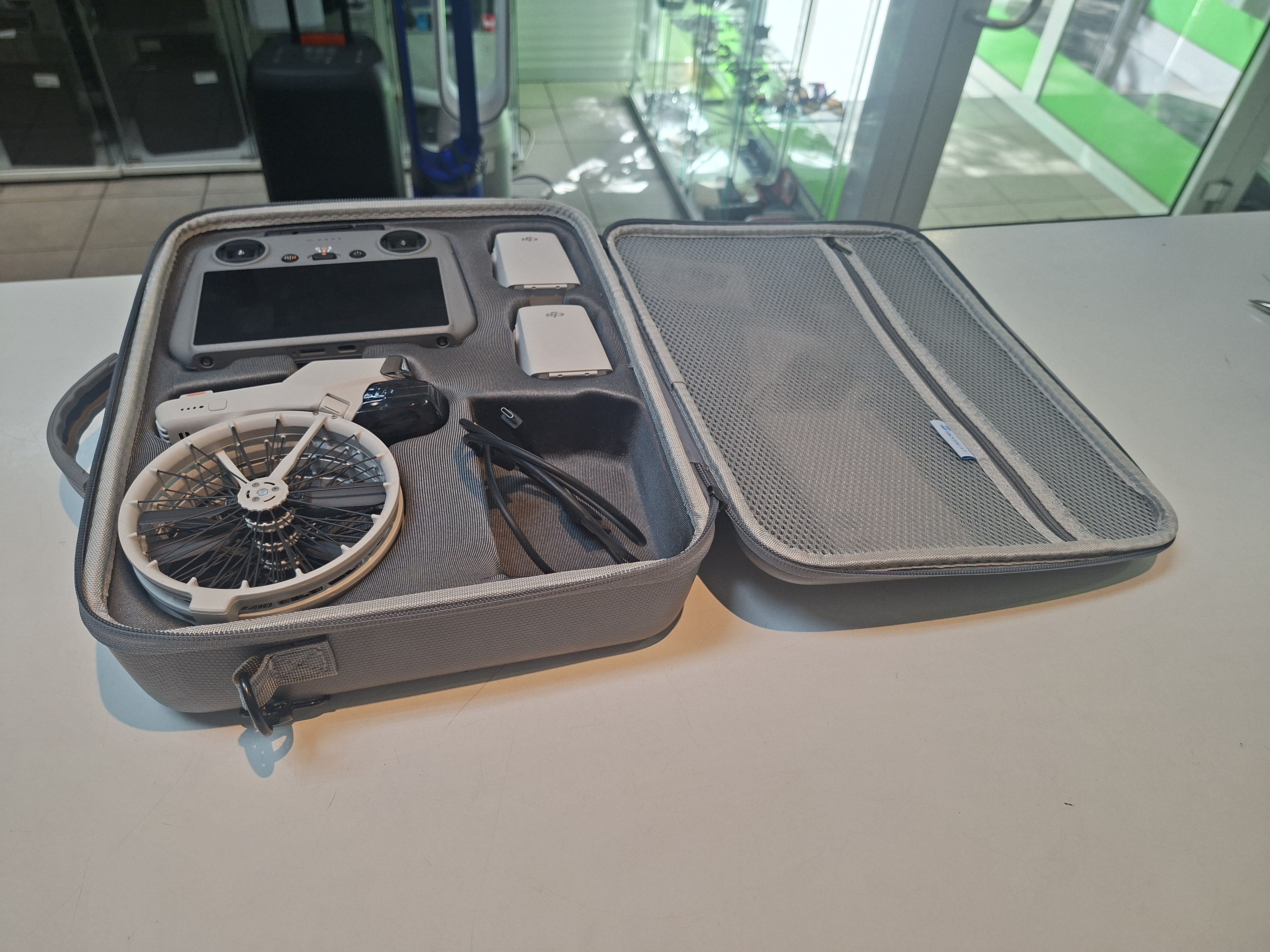 DJI Flip Fly More Combo , Mit Hülle und 2 Akkus, Tasche , ohne Ladegerät | Zustand: Sehr Gut – Bild 3