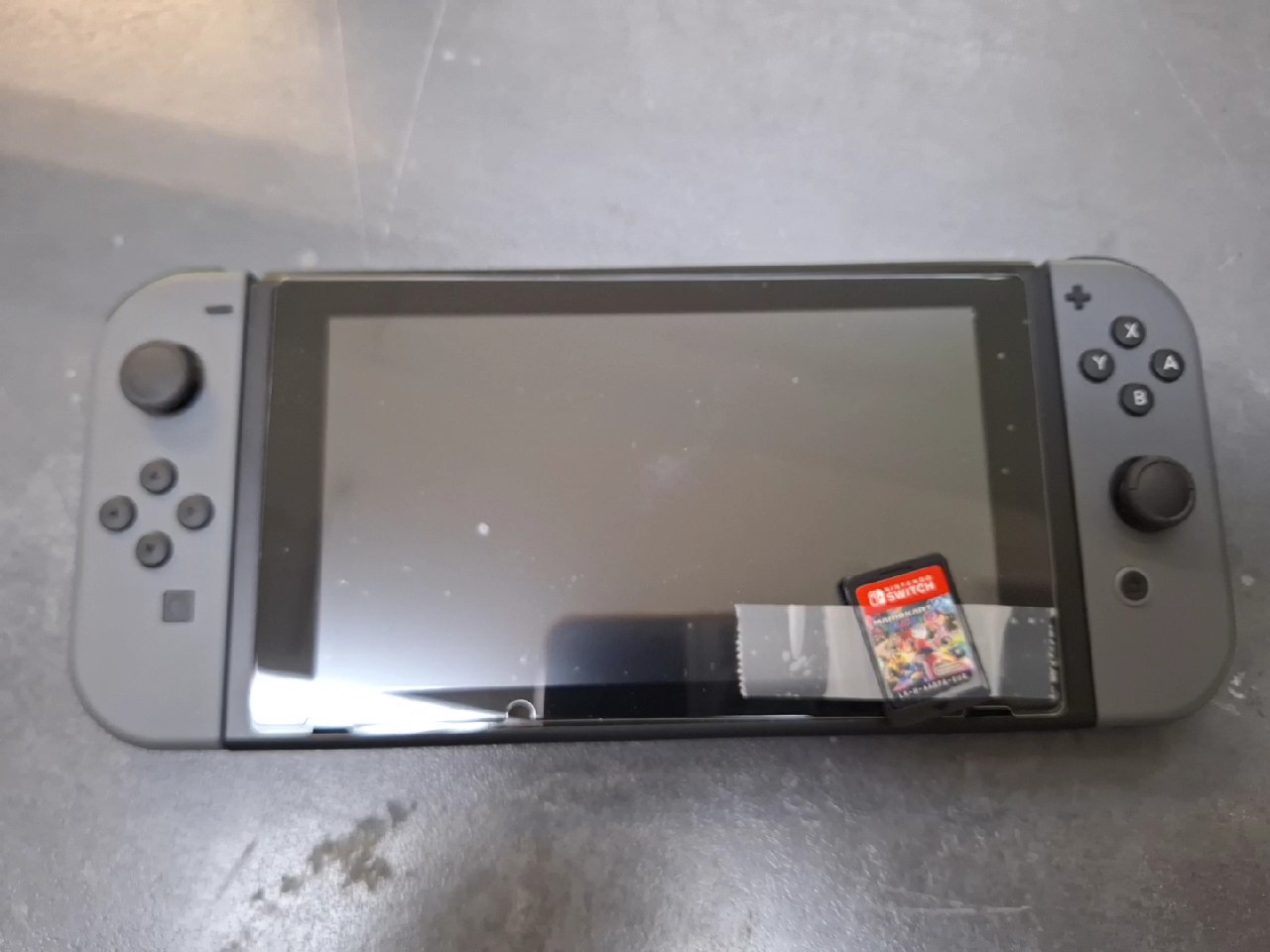 Nintendo Switch, ohne Zubehör, ohne Ladegerät + Mario Kart 8 Deluxe | Zustand: Sehr Gut | Farbe: schwarz – Bild 3