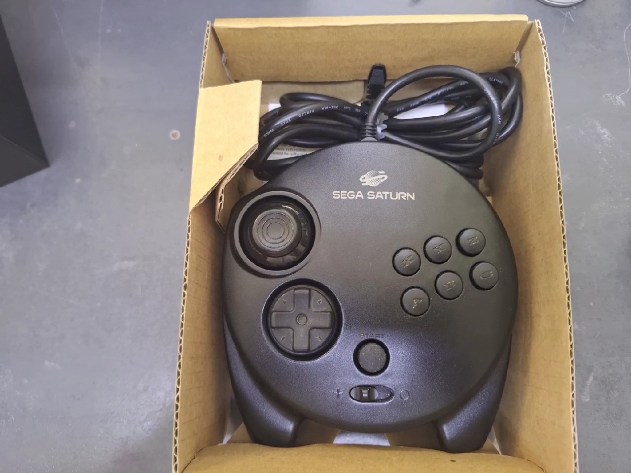 Sega Saturn 3D Control Pad 1996 Schwarz, OVPModell MK-80314, NiGHTS Edition, analog-controller | Zustand: Gut | Farbe: schwarz – Bild 2