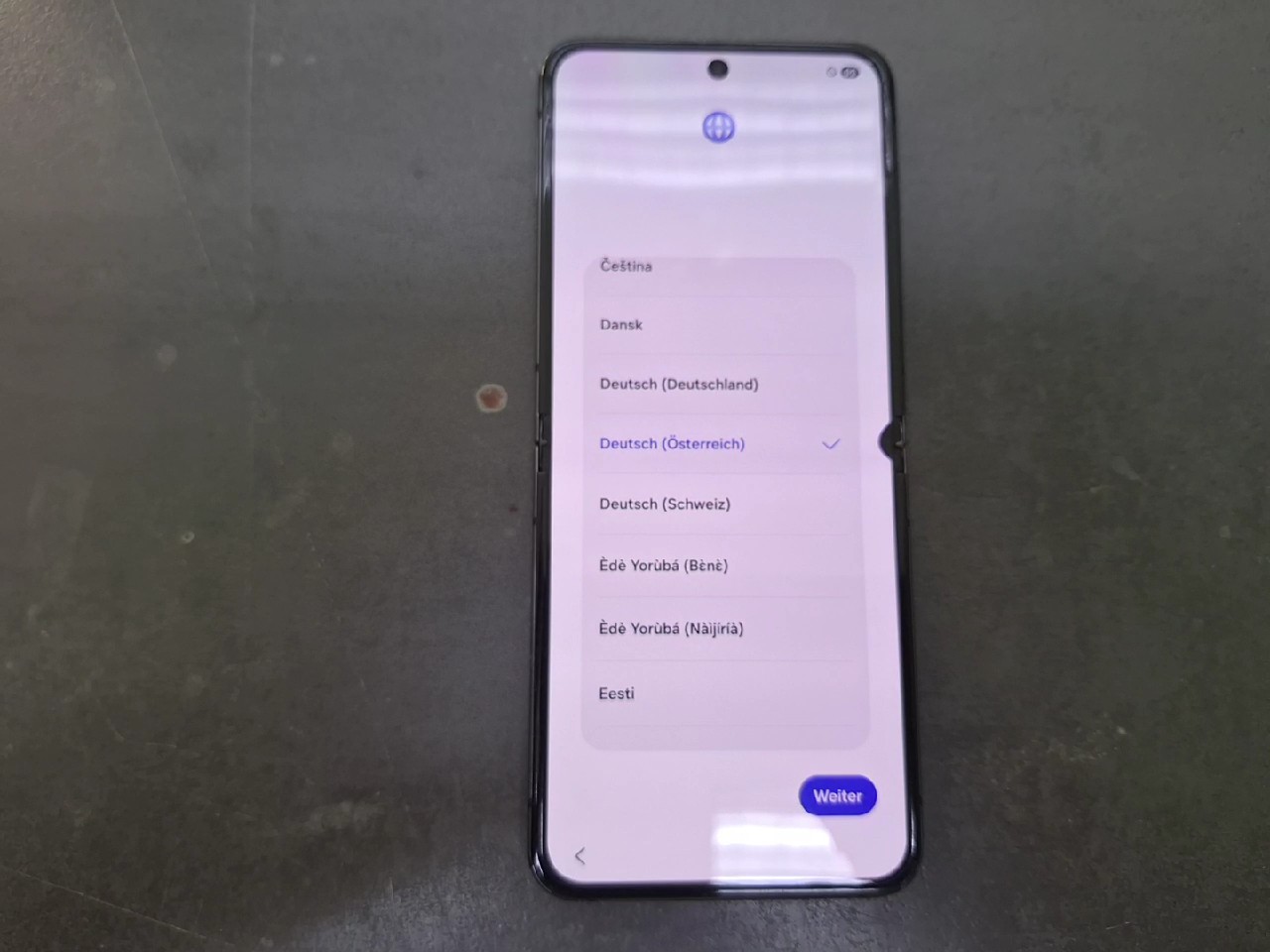 Samsung Galaxy Z Flip 5 512GB, Display hat flack, ohne Garantie | SimLock: Frei | Zustand: In Ordnung | Farbe: schwarz | Akku: – Bild 2