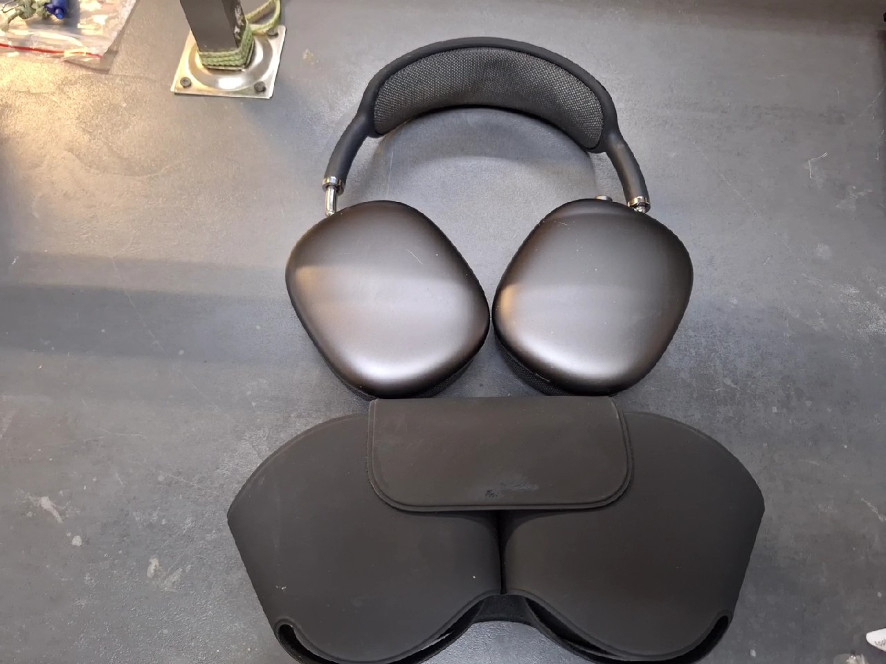 Apple AirPods Max Space Grau, Over-Ear-Kopfhörer mit Active Noise Cancellation, kabellos, mit Case, Gebrauchsspuren. | Zustand: Gut – Bild 2