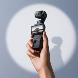 DJI Osmo Pocket 3 Schwarz 2023, Kompakte 4K Gimbal-Kamera mit 1-Zoll-Sensor, drehbarem Touchscreen und OVP    | Zustand: Sehr Gut