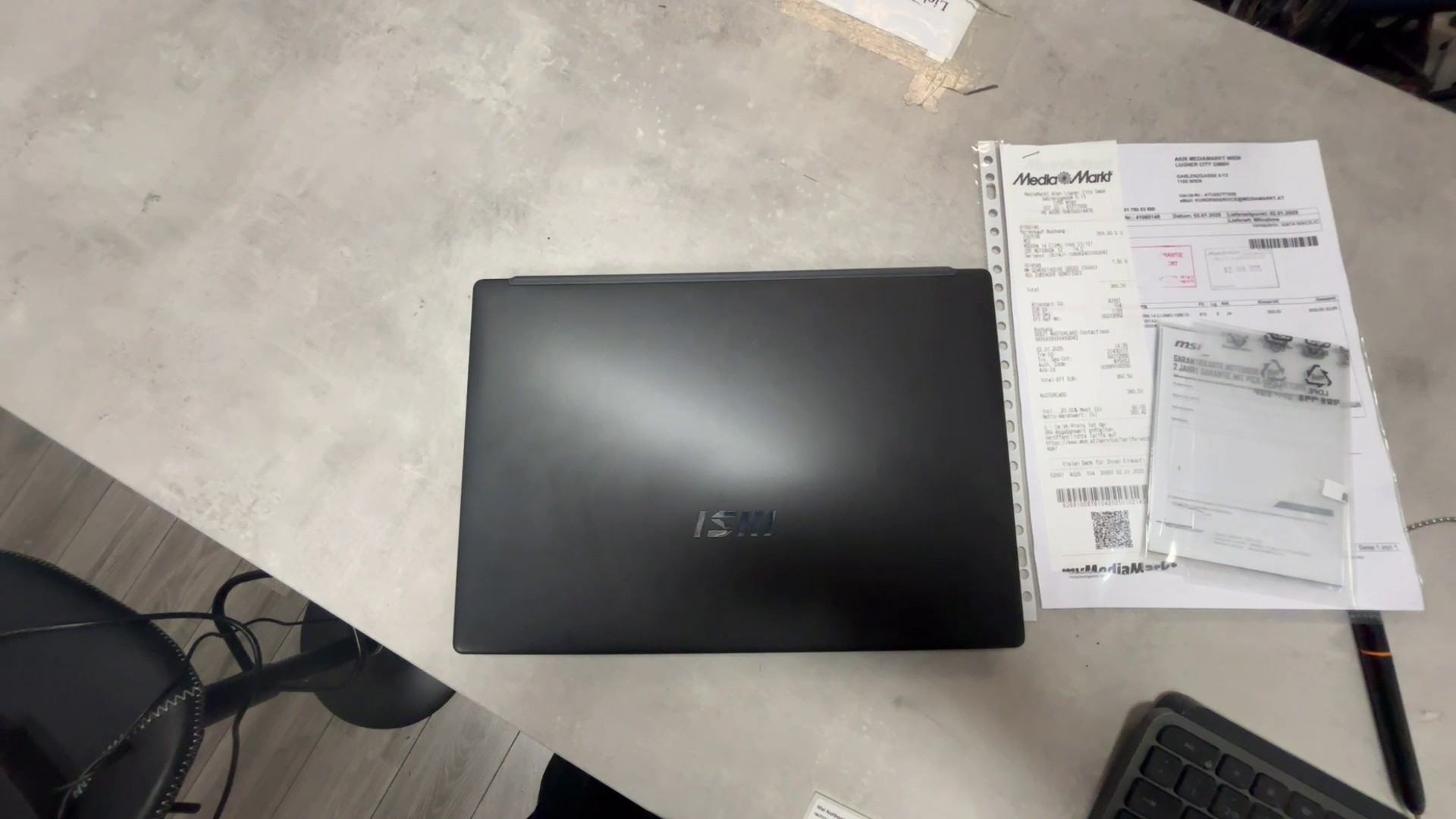 MSI Modern 14 i3-1215U 8/500 Win11, MSI Notebook mit i3-1215U, 8GB RAM, 500GB SSD, Win 11. Rechnung 02.01.2025 + Garantie. | Zustand: Sehr Gut – Bild 2