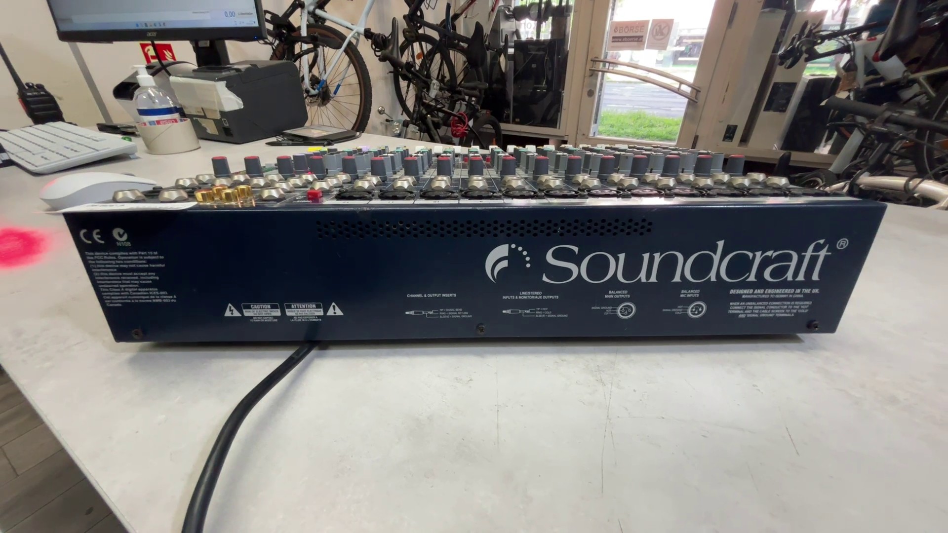 Soundcraft EFX12 Mischpult, 12-Kanal Analog-Mischpult mit integriertem 24-Bit Lexicon Effektprozessor, 32 FX-Presets.. | Zustand: Gut – Bild 2