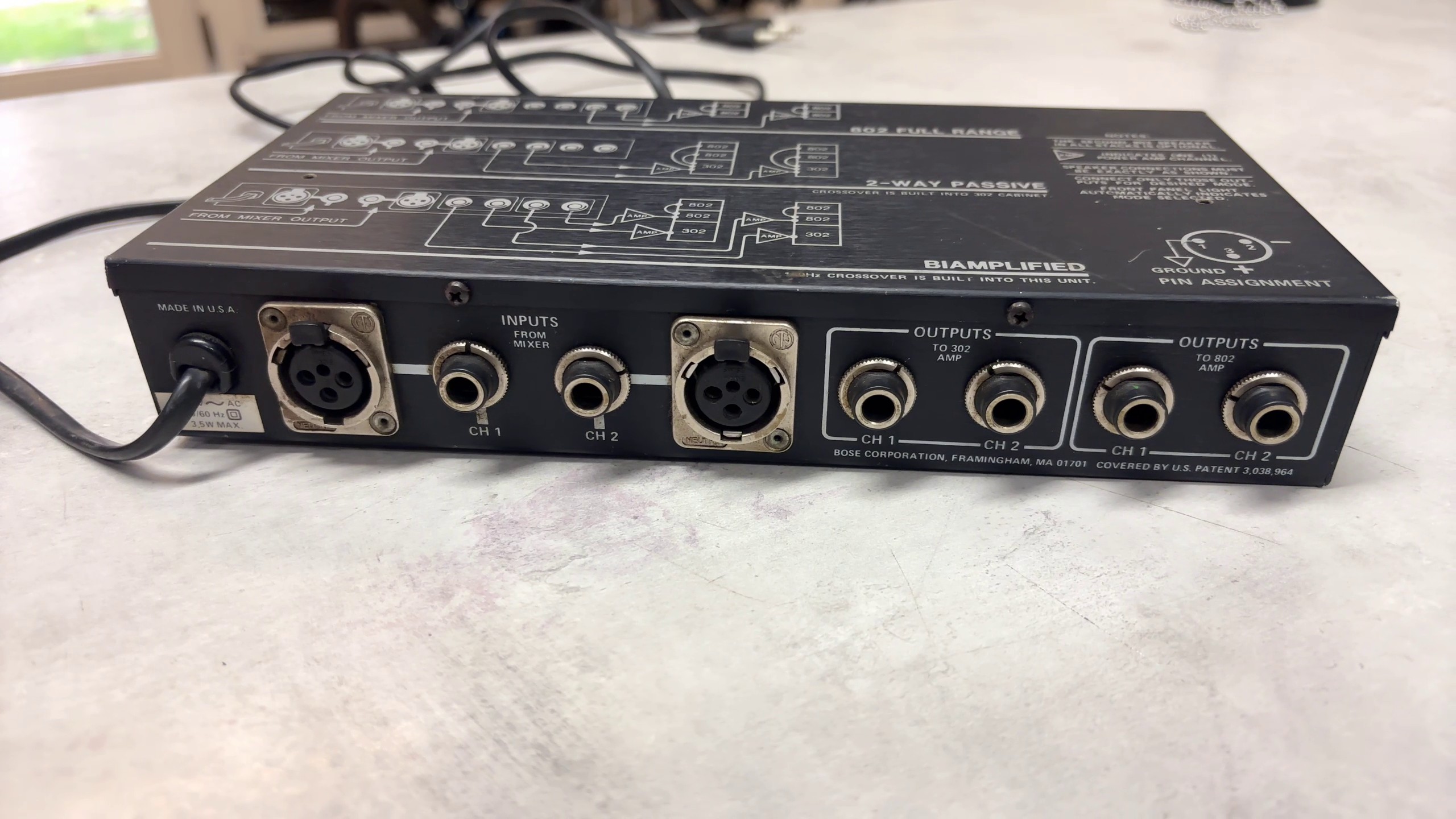 Bose 802-C System Controller Schwarz, Aktiver System-Equalizer und Frequenzweiche für Bose 802 Lautsprecher mit XLR- und Klinkenanschlüssen. | Zustand: Sehr Gut – Bild 2