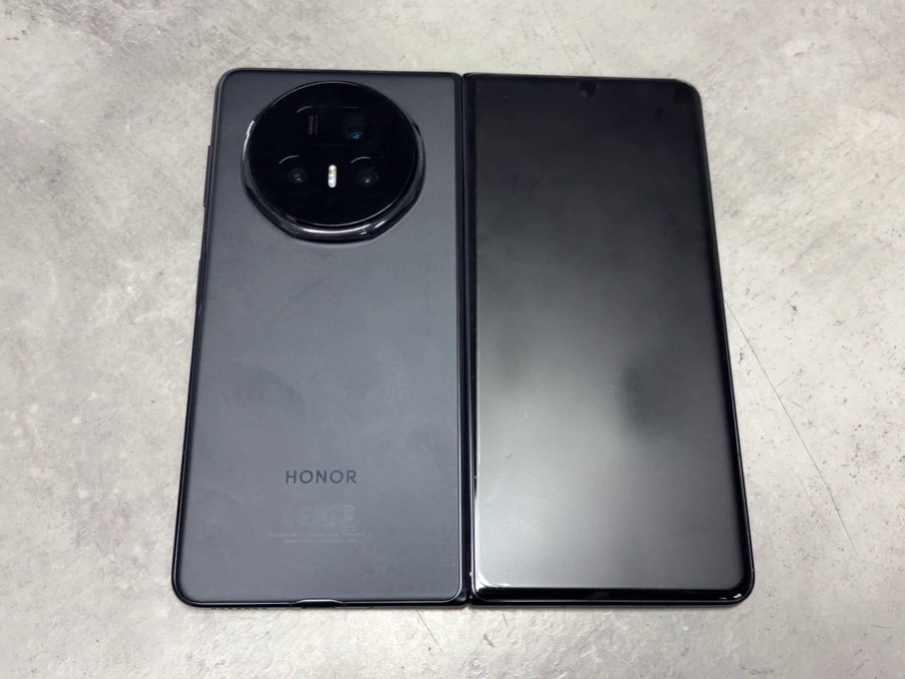 Honor Magic V5 512GB Schwarz, Foldable Smartphone, 512GB Speicher, Farbe: Schwarz, Gebrauchsspuren am Rahmen | SimLock: Frei | Zustand: Gut | Farbe: schwarz | Akku: 100% – Bild 3