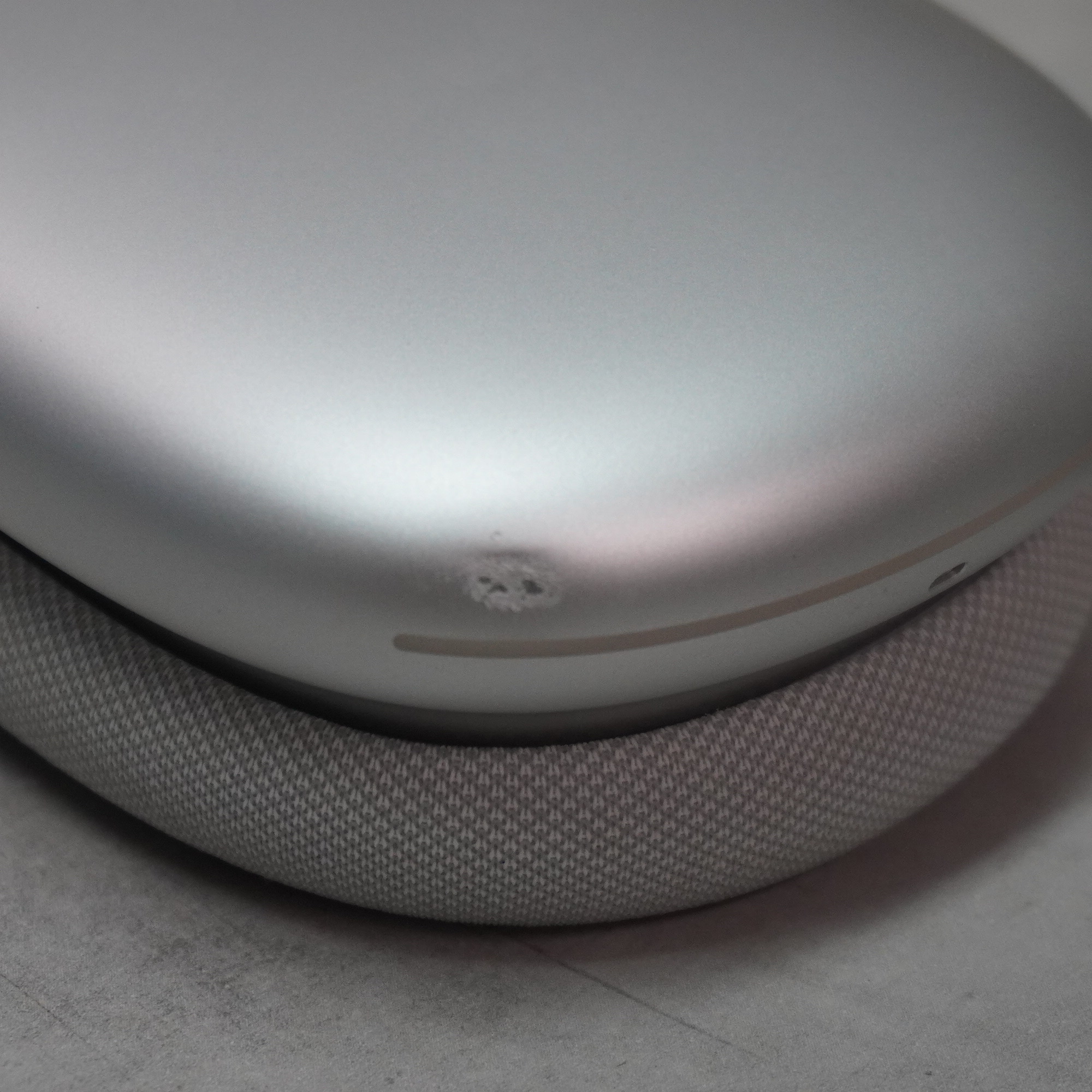 Apple AirPods Max Silber 2020, 1. Gen, Over-Ear Kopfhörer, ohne Smart Case, mit optischen Mängeln am Gehäuse | Zustand: In Ordnung | Farbe: silber – Bild 2