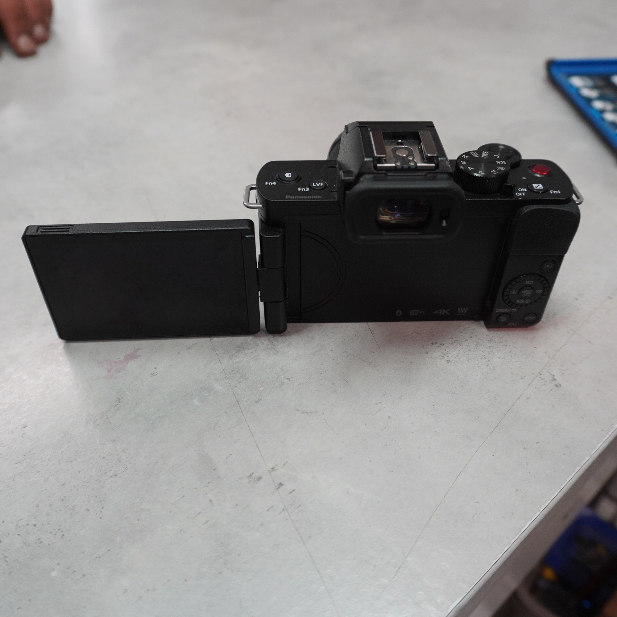 Panasonic Lumix G110 2020 Schwarz, Kompakte Vlogging-Systemkamera mit 20 MP, 4K-Video und drehbarem Touchscreen für Content Creator. | Zustand: Gut – Bild 5