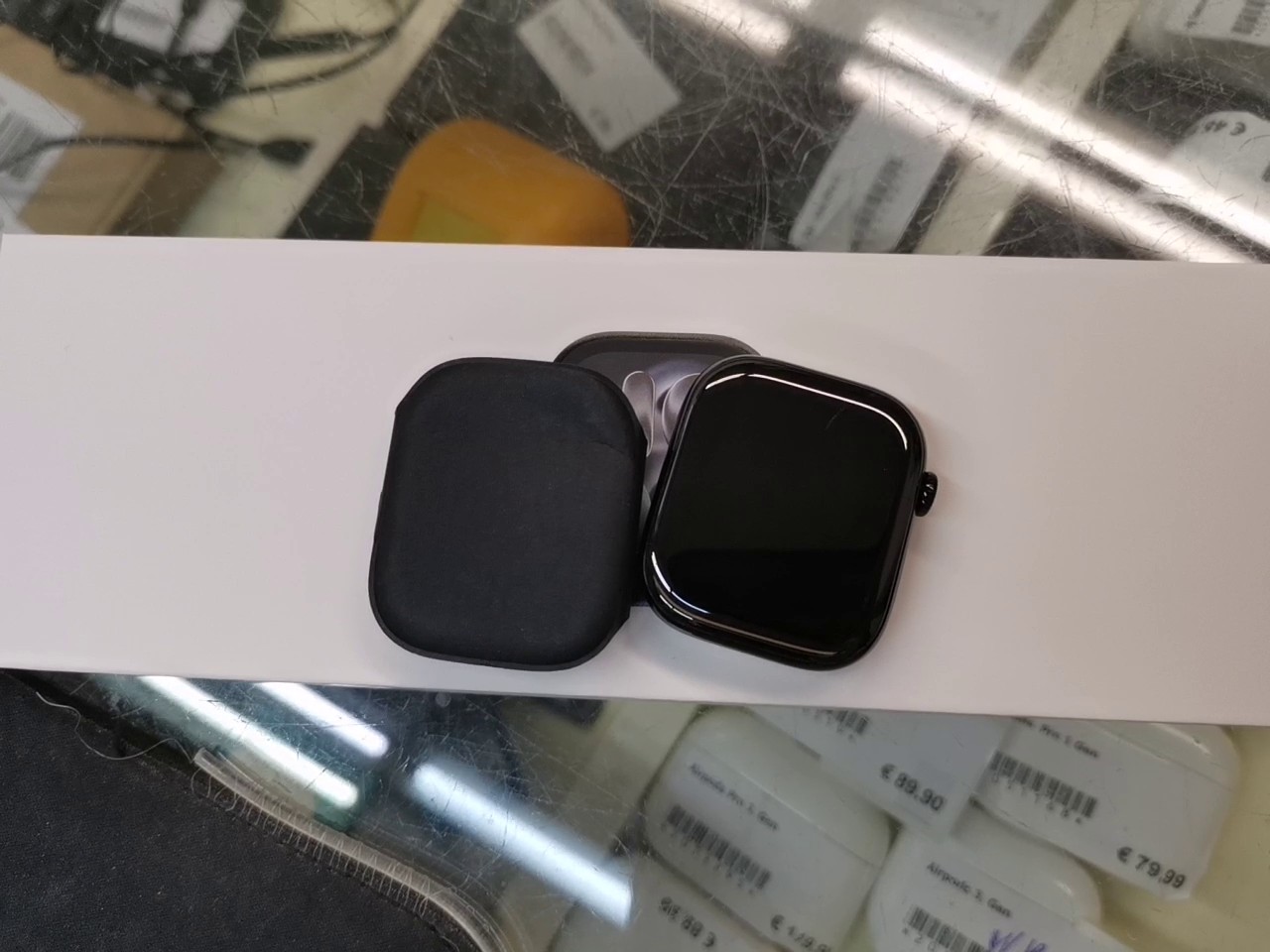 Apple Watch Series 11 46mm Jet Black (2025), OVP mit kleinen Kratzern auf dem Glas | Zustand: In Ordnung – Bild 3