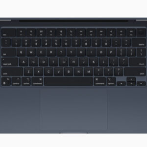 Apple MacBook Air 15 M3 2024 Mitternacht, 8 GB RAM, 256 GB SSD, 35 Ladezyklen, kleine Kratzer | Zustand: In Ordnung