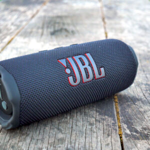 JBL Flip 7, Tragbarer Bluetooth-Lautsprecher, wasser- und staubdicht nach IP68, starker Sound und lange Akkulaufzeit. | Zustand: Sehr Gut