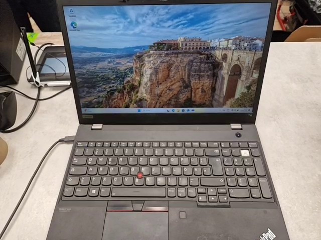 Lenovo ThinkPad T15 i7-10510U 16GB 512GB SSD Schwarz * Gut, Intel Core i7-10510U, 16GB RAM, 512GB SSD, 15.6" Full HD, Windows 11 Pro fehld | Zustand: Gut – Bild 6
