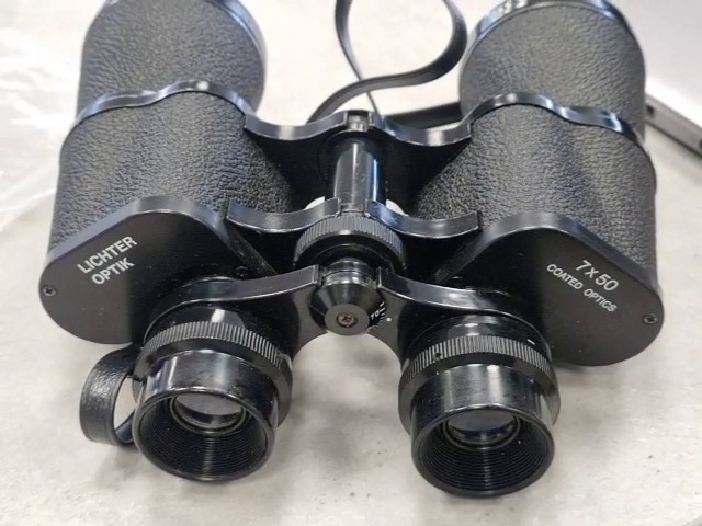 Lichter Optik 7x50 Schwarz, Vintage Porro-Fernglas mit 7-facher Vergrößerung, 50 mm Objektivdurchmesser, vergüteten Linsen und Schutzhülle | Zustand: Sehr Gut