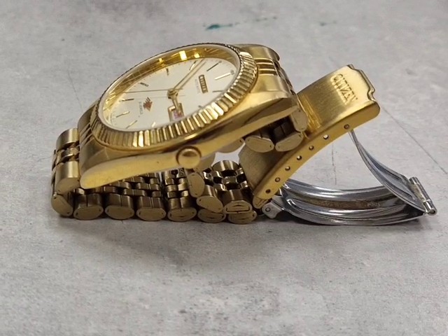 Citizen Eagle 7 Automatik 1980er Gold, Vintage Herrenarmbanduhr, vergoldet, Kaliber 8200, 21 Jewels, Champagner-Zifferblatt, Tag-Datum | Zustand: Sehr Gut – Bild 4