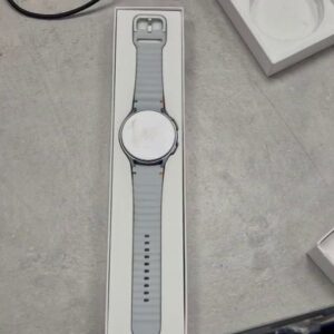 Samsung Galaxy Watch 7 2024 Silber, Smartwatch, Originalverpackung, Fitness- und Gesundheits-Tracker, AMOLED-Display | Zustand: Wie Neu