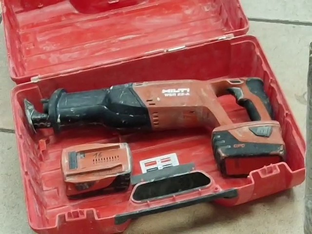 Hilti WSR 22-A , Professionelle Akku-Säbelsäge inklusive Transportkoffer, ideal für Metall- und Abbrucharbeiten. | Zustand: Gut