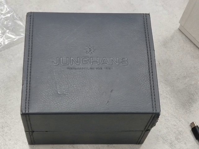 Junghans Max Bill Automatic 027/3502.04 Weiß, Herrenuhr, EdelstahLadegerätehäuse Ø 38 mm, Automatikwerk, braunes Lederarmband, weißes Zifferblatt, mit OVP, Box und Zertifikat | Zustand: Wie Neu – Bild 5