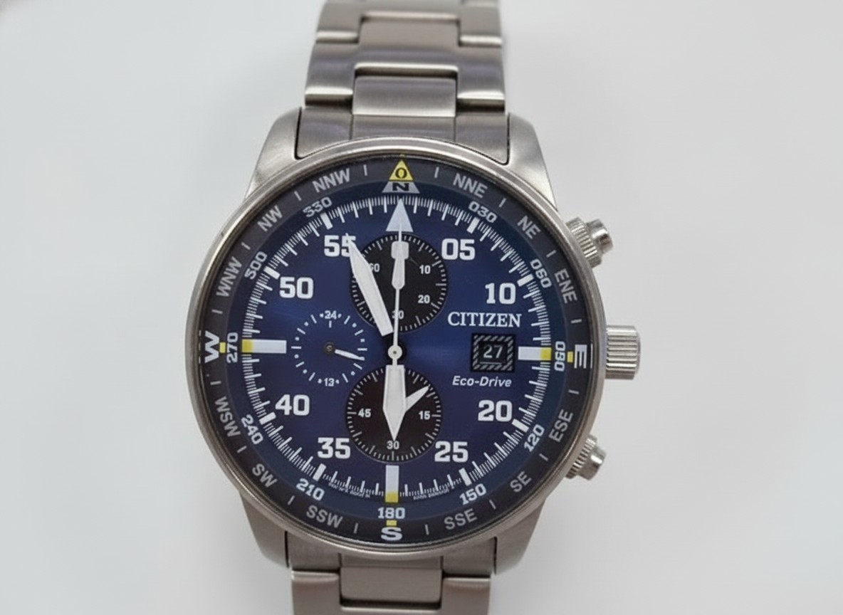 Citizen Eco-Drive CA0690-88L Blau, Herrenuhr, Solar-Chronograph, Edelstahl, Kompass-Lün., 100m wasserdicht, Kratzer an Gehäuse & Armband | Zustand: Gebraucht