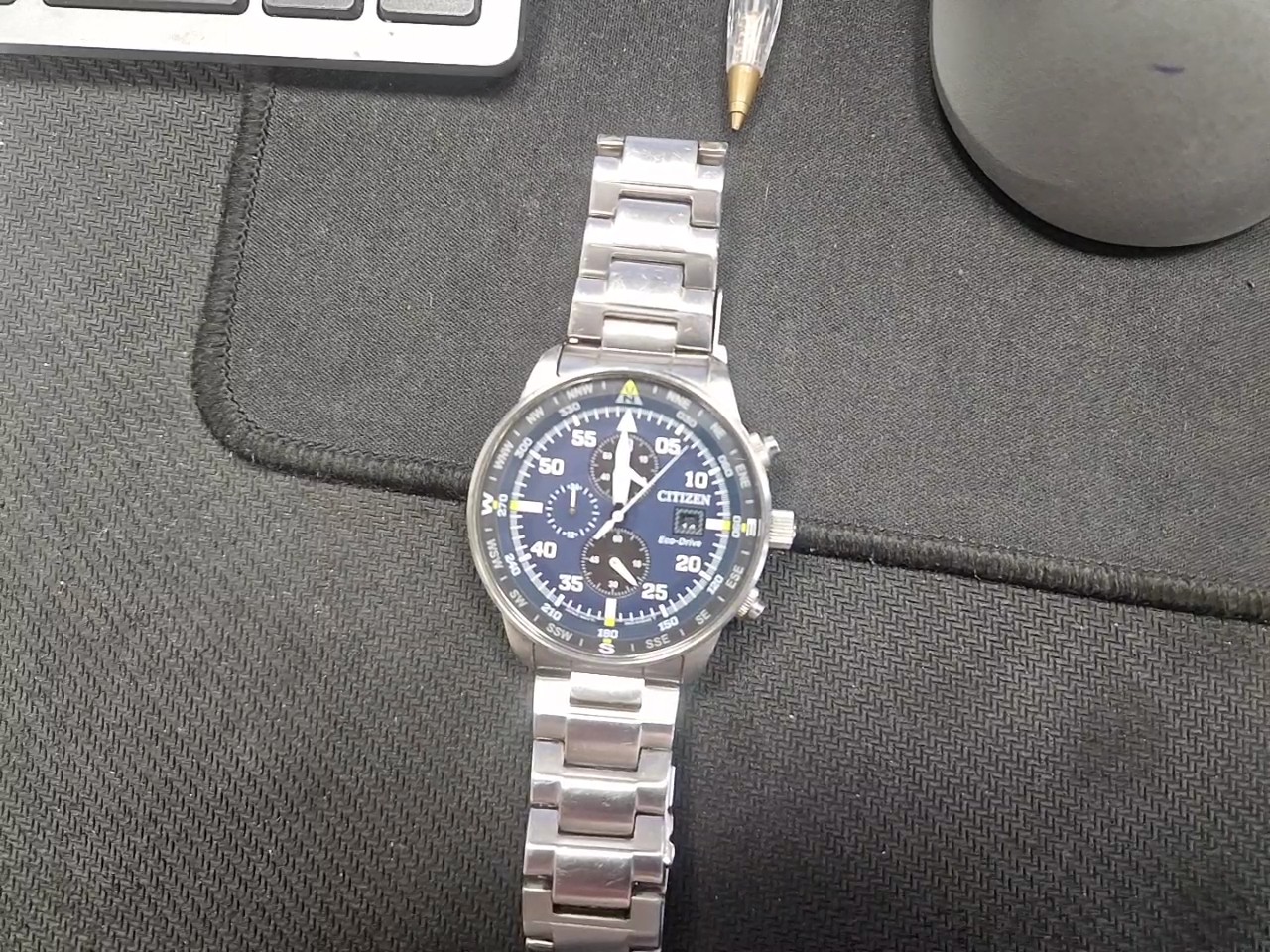 Citizen Eco-Drive CA0690-88L Blau, Herrenuhr, Solar-Chronograph, Edelstahl, Kompass-Lün., 100m wasserdicht, Kratzer an Gehäuse & Armband | Zustand: Gebraucht – Bild 2