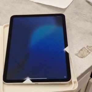 Apple iPad 11 Silber 128GB + Tastatur + Hülle * Sehr Gut, 11 Zoll Liquid Retina Display, A16 Bionic Chip, 128 GB Speicher, Wi-Fi, inkl. | Zustand: Sehr Gut | Farbe:
