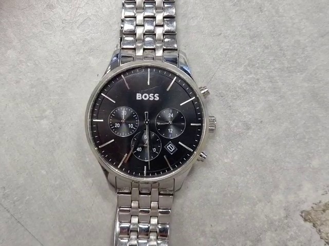 Boss Avery Herrenuhr 2024 Silber Schwarz, Chronograph, Quarzwerk, Gehäusedurchmesser 42 mm, Edelstahlarmband, Wasserdicht bis 5 Bar | Zustand: Sehr Gut
