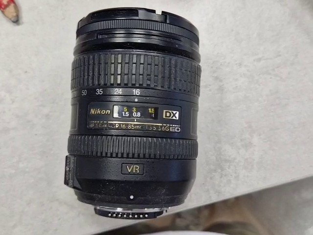 Nikon AF-S DX 16-85mm VR, Brennweite 16-85mm, Blende f | 3.5-5.6, Bildstabilisator, Filtergewinde 67mm, leichtere Gebrauchsspuren, Zubehör: UV-Filter | Zustand: Gut – Bild 2