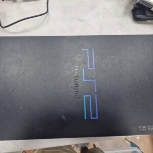 Sony PlayStation 2 SCPH-39004 Schwarz, PAL, leichte Kratzer und Staub, inkl. Controller, Netzkabel, HDMI-Adapter und Memory Card | Zustand: Sehr Gut | Farbe: schwarz